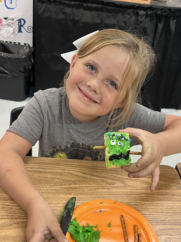 Ms. Tiffany math classes celebrated success with a Frankenstein Fun Friday!! They made 100% on their Week 9 Comprehension Check, met their time in I-Ready and have 100% average for the week on I-Ready. Keep up the hard work!!!