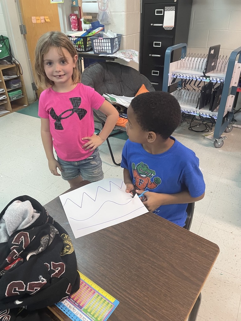 Shout out to Harper Temples for helping a friend work on cutting. She was a great teacher and very encouraging to others. Way to go Harper!