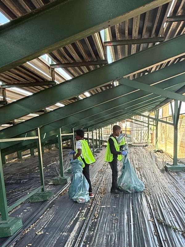 Thank you to Ms Lawhorn‘s and Mr. Castor’s SCES Green Team for collecting almost 25 pounds of trash on and around the football field.
