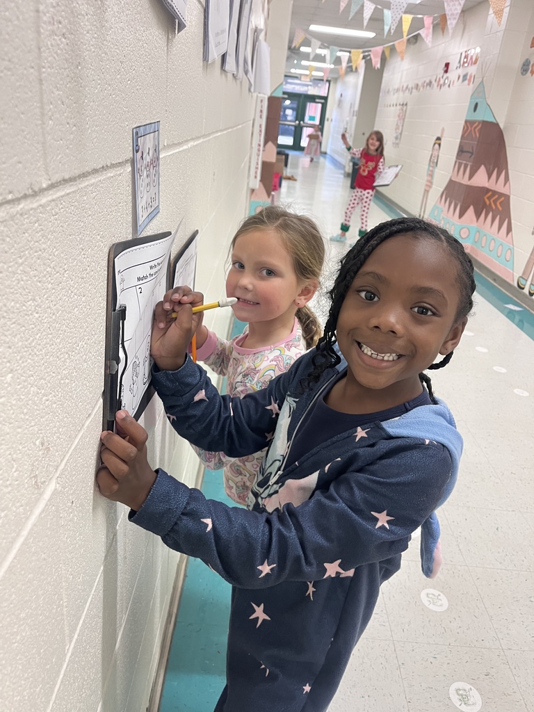 Ms. Tiffany’s math classes celebrated with pajamas and a Snowman Celebration Fun Friday! Every single student made growth on their I-Ready diagnostic. Keep up the hard work!!!! 