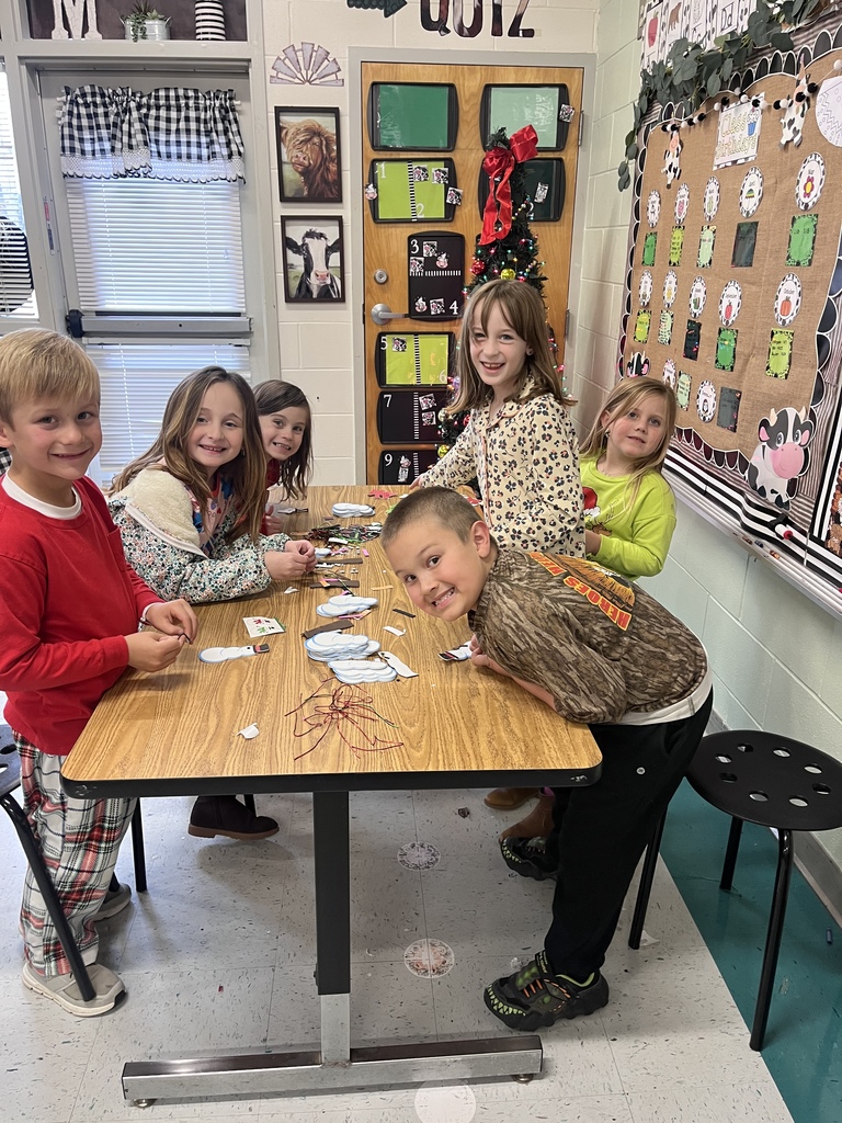 Ms. Tiffany’s math classes celebrated with pajamas and a Snowman Celebration Fun Friday! Every single student made growth on their I-Ready diagnostic. Keep up the hard work!!!! 
