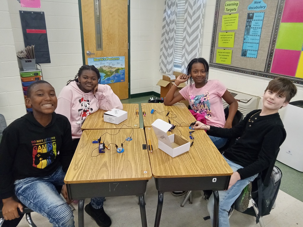 Students in Mrs. Gross’s classes explored the basics of circuits this week and loved getting to experiment with a fun, hands-on activity.