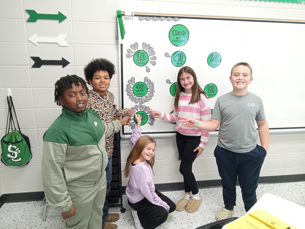 Congratulations to Sebastian, Wyatt Casper, Braelyn, Brynlee, and Eva for passing 40 iReady Math lessons! Keep it up!