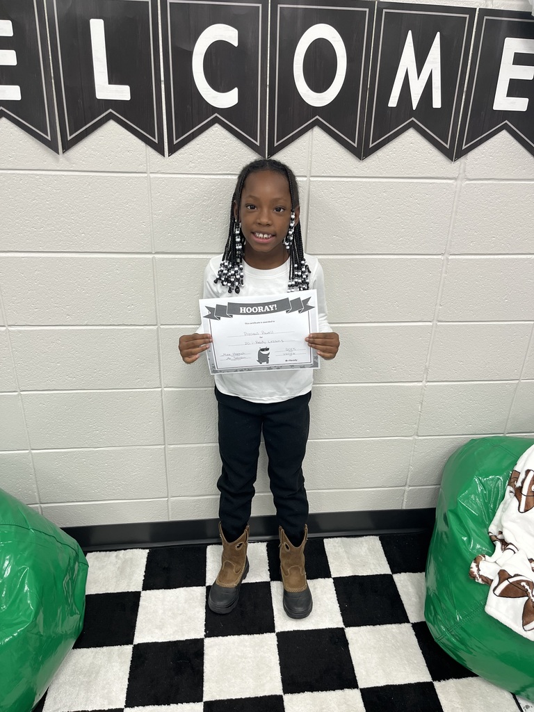 Miss Hannah would like to give a shout out to Everleigh James and Precious Powell for completing 20 i-Ready lessons! 