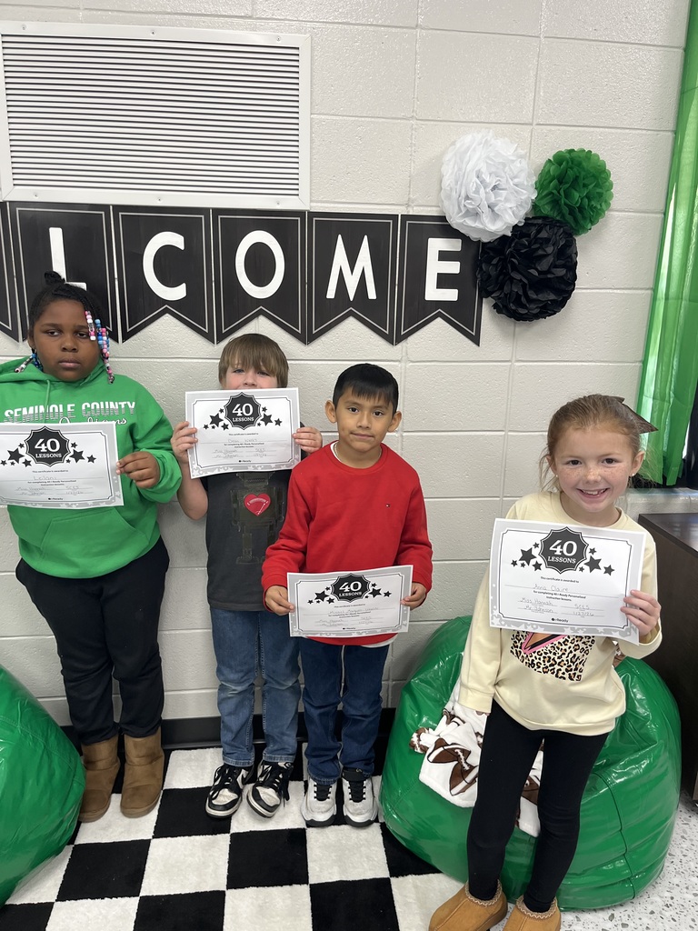 Miss Hannah would like to give a shout out to Leilani Alexander, Anna Claire Hill, Misael Marquez-Ubaldo, Dean Weeks, Madelynn Conoly, Cannon Lehman, and Demilah Virgin for completing 40 i-Ready lessons! 