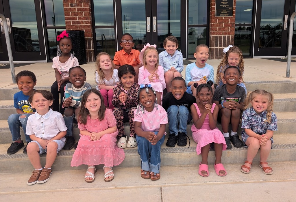 Ms. Armoray and Mrs. Michelle would like to give a "SHOUT OUT" to their class for earning 100 dojo positive behavior points! We are so proud of you! Keep it up!