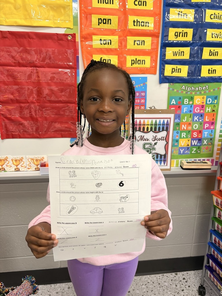 Ms. Armoray and Mrs. Michelle would like to give a shout out to Gracelynn Donalson for making a 100 on this week's phonic's test! We are so proud of you!