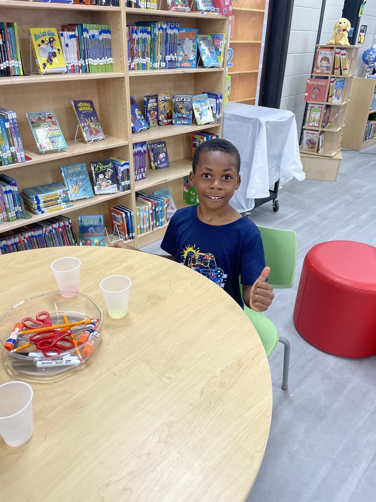 Ms. Hannah and Ms. Brooke’s 2nd graders came into the media center to do a lemonade tasting. They created a collaborative bar graph to graph their data. Classic lemonade won in all the classes. 