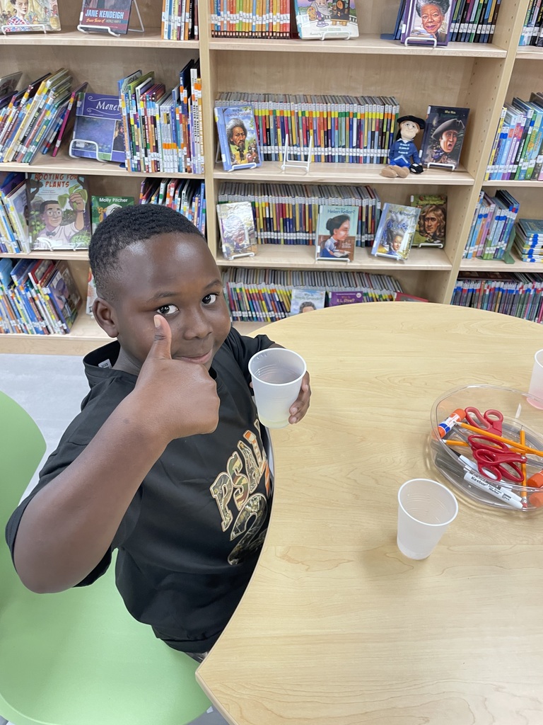 Ms. Hannah and Ms. Brooke’s 2nd graders came into the media center to do a lemonade tasting. They created a collaborative bar graph to graph their data. Classic lemonade won in all the classes. 