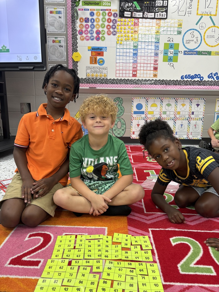 Great job to Sophie, Tyson, Case, Easton, and Cailyn for working together and completing a teamwork activity in math!