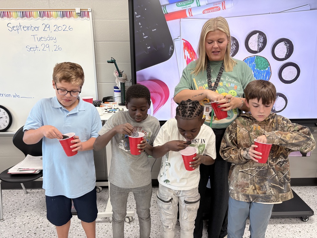 Ms Lawhorn’s and Ms Morgan’s fourth grade class enjoyed learning more about the solar system and the phases of the moon with this fun Oreo project!