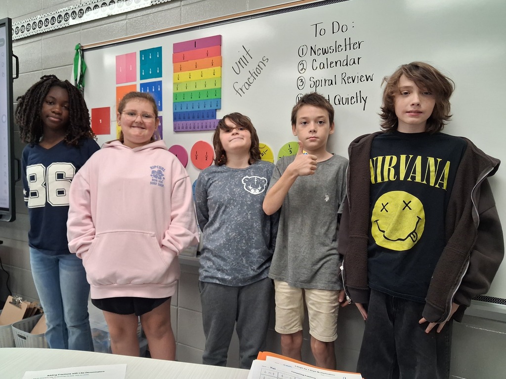 🎉 Congratulations to these students in Mrs. Gross’s class for passing 10 i-Ready Math lessons! Your hard work, dedication, and focus are paying off!  Keep up the great work! 🌟