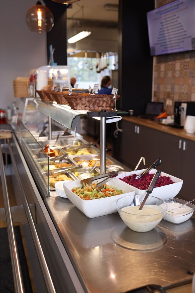 Cafeteria Line