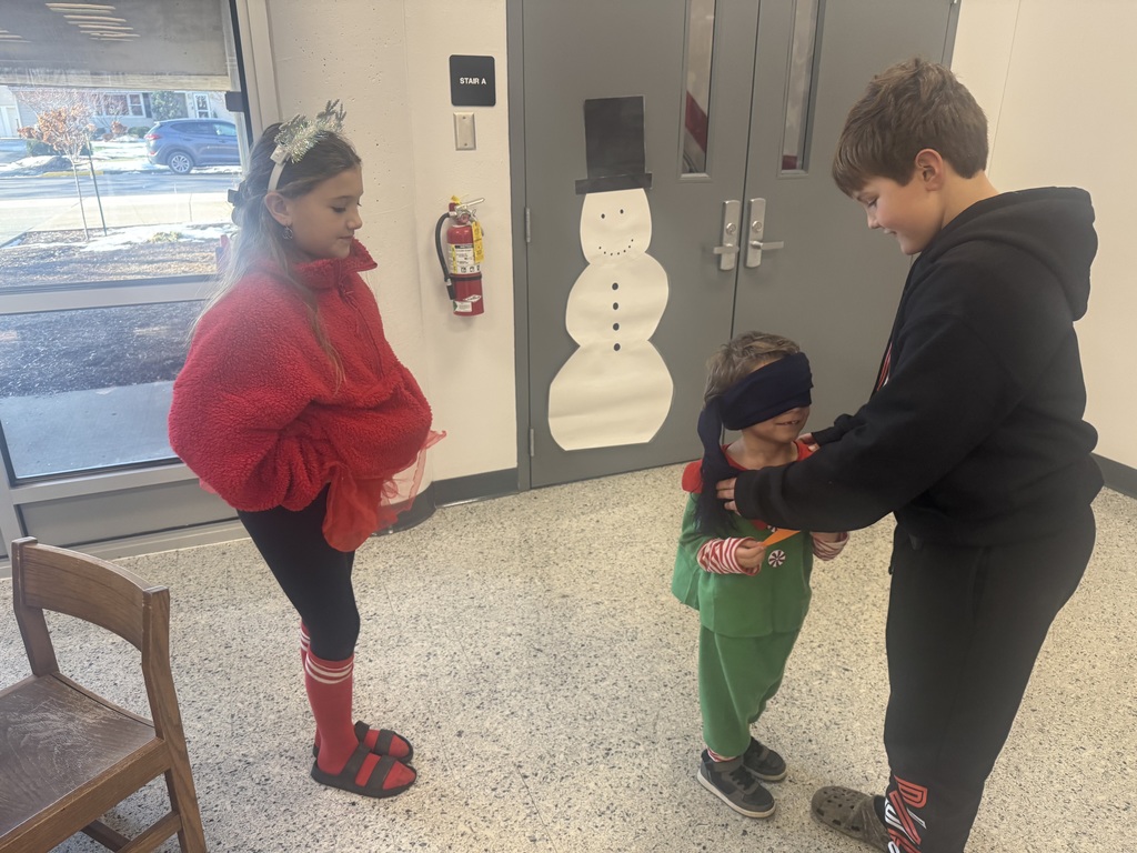 Pin the nose on the snowman