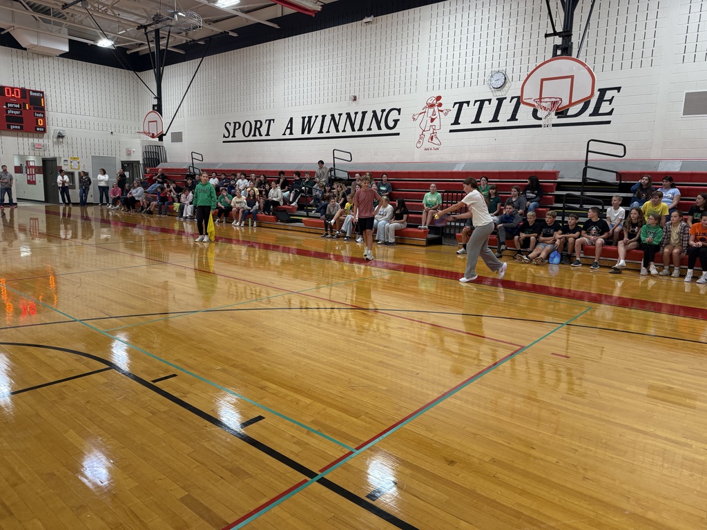 Students play pickleball