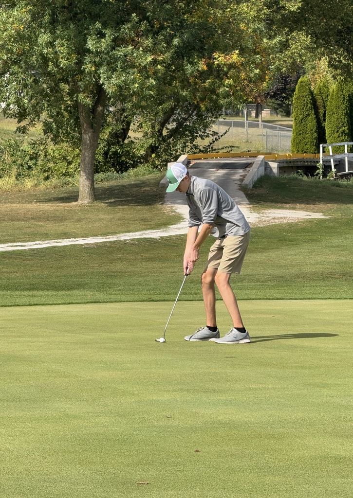 The Fighting Irish Golf team competed at Dwight CC in the IHSA Class 1A Regional on Wednesday.