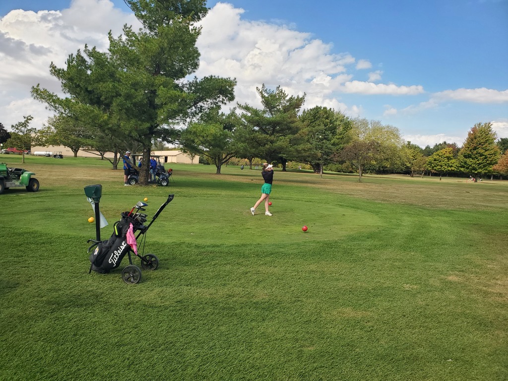 The Lady Irish Golf qualifiers competed in the IHSA Class 1A Sectional at Wolf Creek Golf Course on Monday.