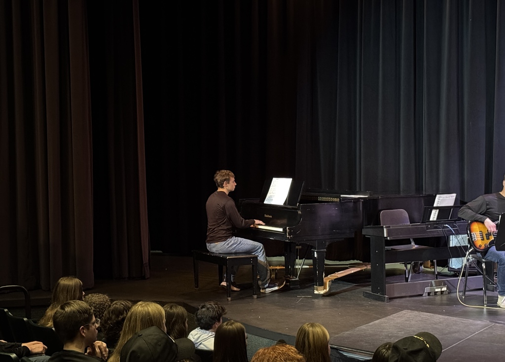 The SHS Jazz Band & Choir held its Fall Concert on Wednesday night.