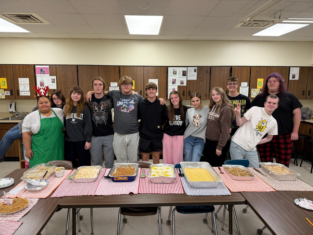 Mrs. Read’s Culinary classes prepared a feast and celebrated Friendsgiving together on Thursday and Friday.