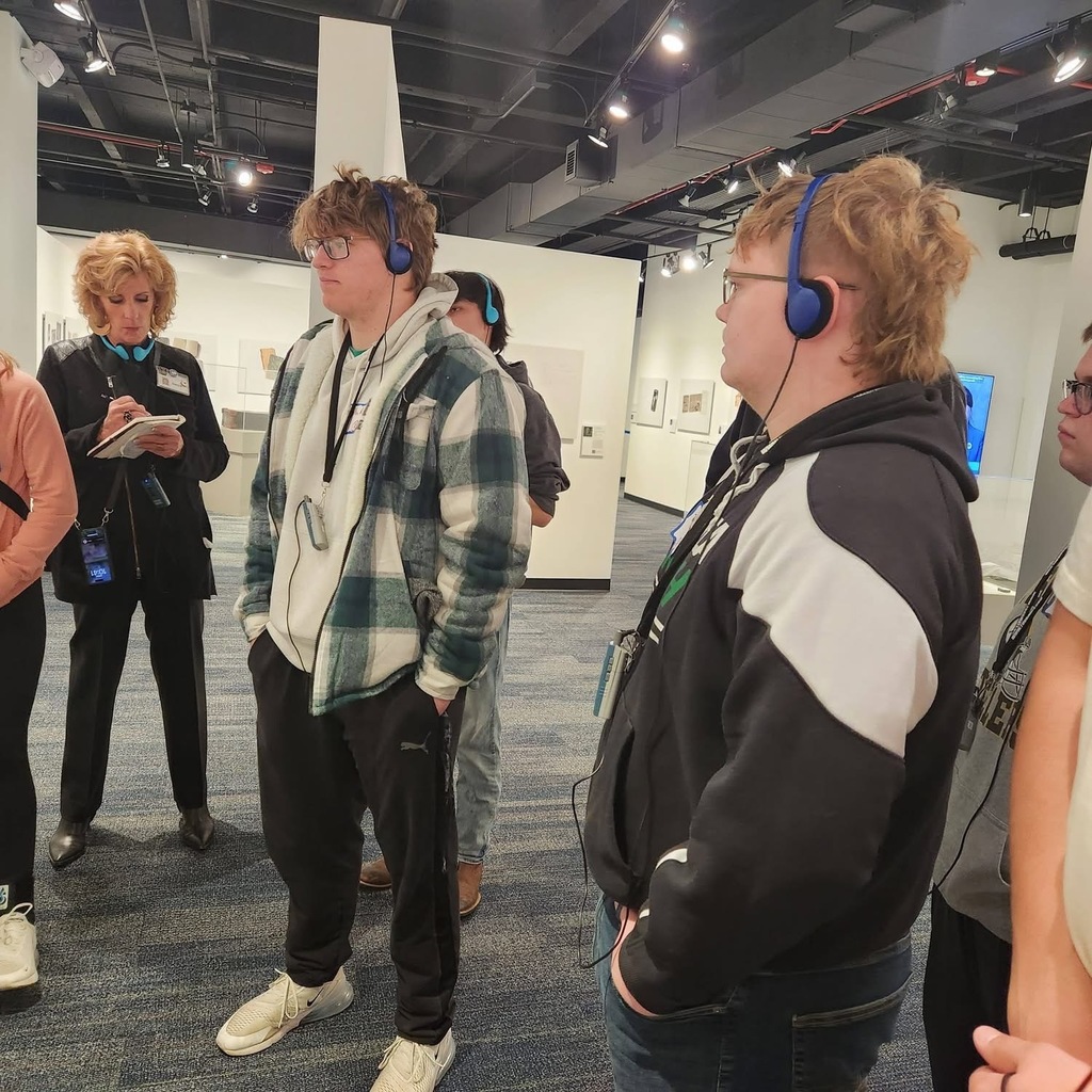 Mrs. Applebee took 25 students from her Holocaust classes up to Chicago to visit the Illinois Holocaust Museum & Education Center on Tuesday.