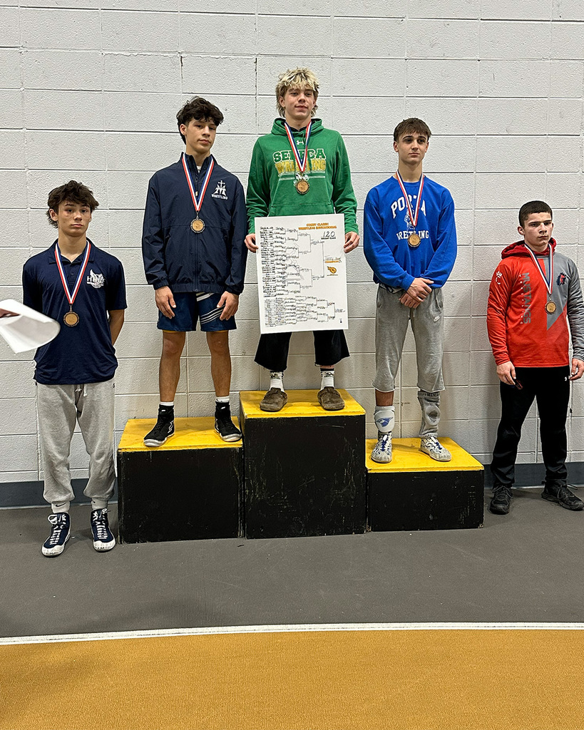 The Fighting Irish Wrestling Team finished in 14th place out of 28 at a very competitive Comet Classic invite this weekend.