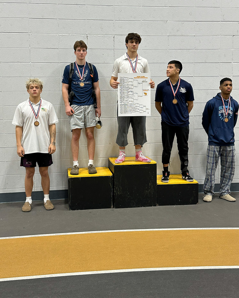 The Fighting Irish Wrestling Team finished in 14th place out of 28 at a very competitive Comet Classic invite this weekend.