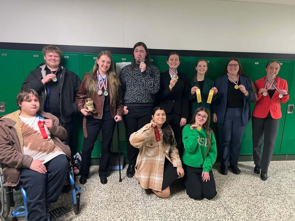 The Seneca High School Speech Team placed 3rd at Rock Falls on Saturday.