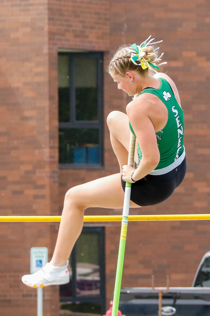 The Fighting Irish Track & Field Team had 6 qualifiers compete in the Illinois Top Times Championships at Illinois Wesleyan University on Friday.