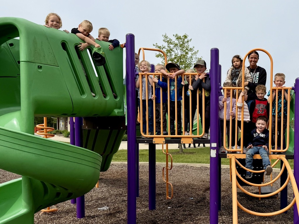 Today the SHS Preschool Crew celebrated their annual Field Day with a memorable visit to the SHS Agricultural Farm.