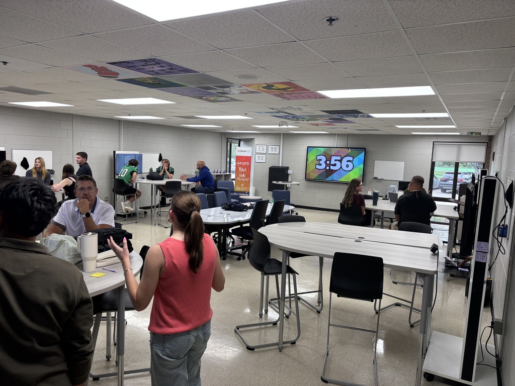 Mrs. Foster's INCubatoredu students had the opportunity to pitch their business proposals to community leaders and Seneca High School staff on Friday.
