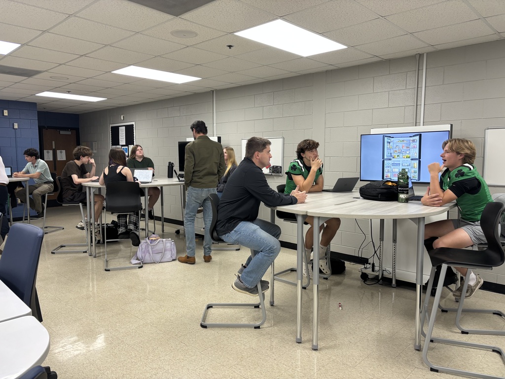 Mrs. Foster's INCubatoredu students had the opportunity to pitch their business proposals to community leaders and Seneca High School staff on Friday.