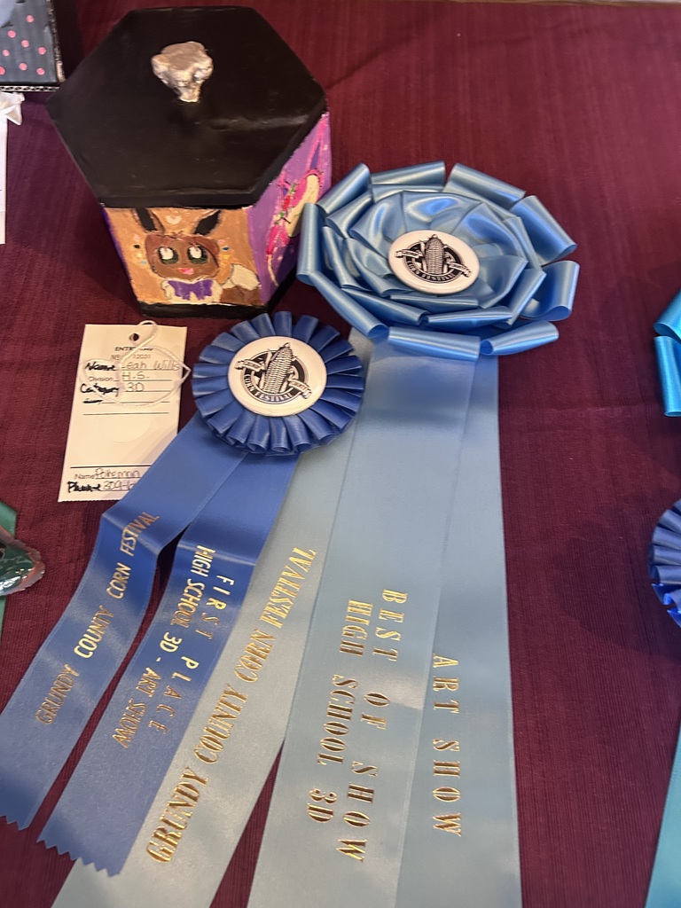 Seneca High School had several art students participating in the high school division of the Morris Corn Fest Photo and Art Show over the weekend.