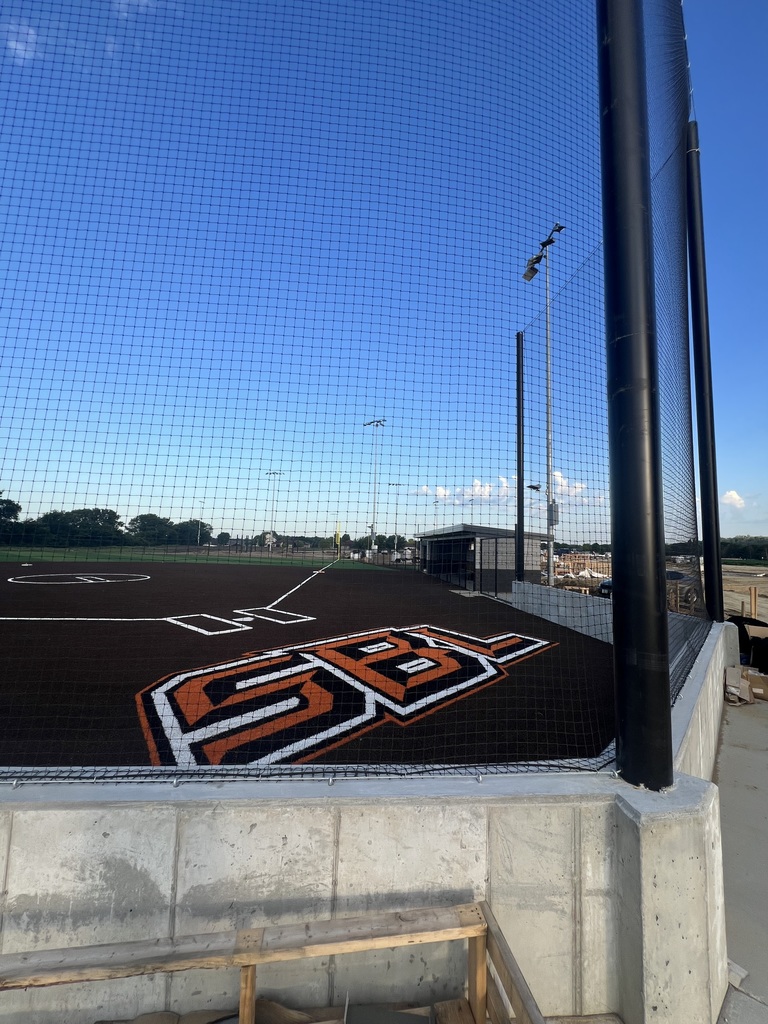 3 Field Logo