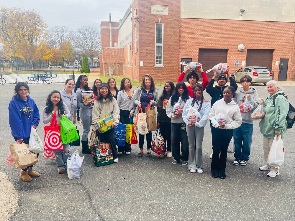 STAC (Students and Teachers Against Cancer) collected food for the St. Vincent de Paul food pantry to support families within the Sewanhaka community. Thanks to the generous contributions of our faculty and staff, 10 turkeys, gift cards and an abundance of food were donated. Advisers Ms. Barbosa and Ms. Ruvel are grateful for everyone’s support in helping make a meaningful impact this season.