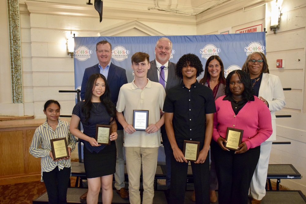 Students, Tenure Recipients and Retirees Celebrated 