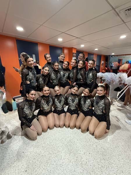 Group photo of Florettes.