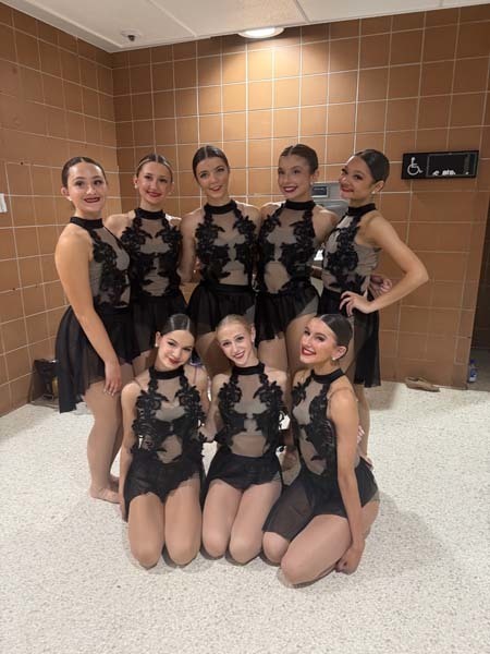 Group photo of Florettes.