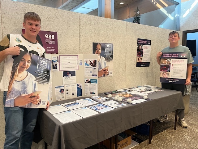 GFWC Seward Woman’s Club and SHS FBLA  Promotes Teen Suicide Awareness During September