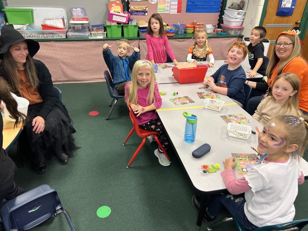 🎃👻 Spooktacular Fun at Chatsworth Elementary!👻🎃