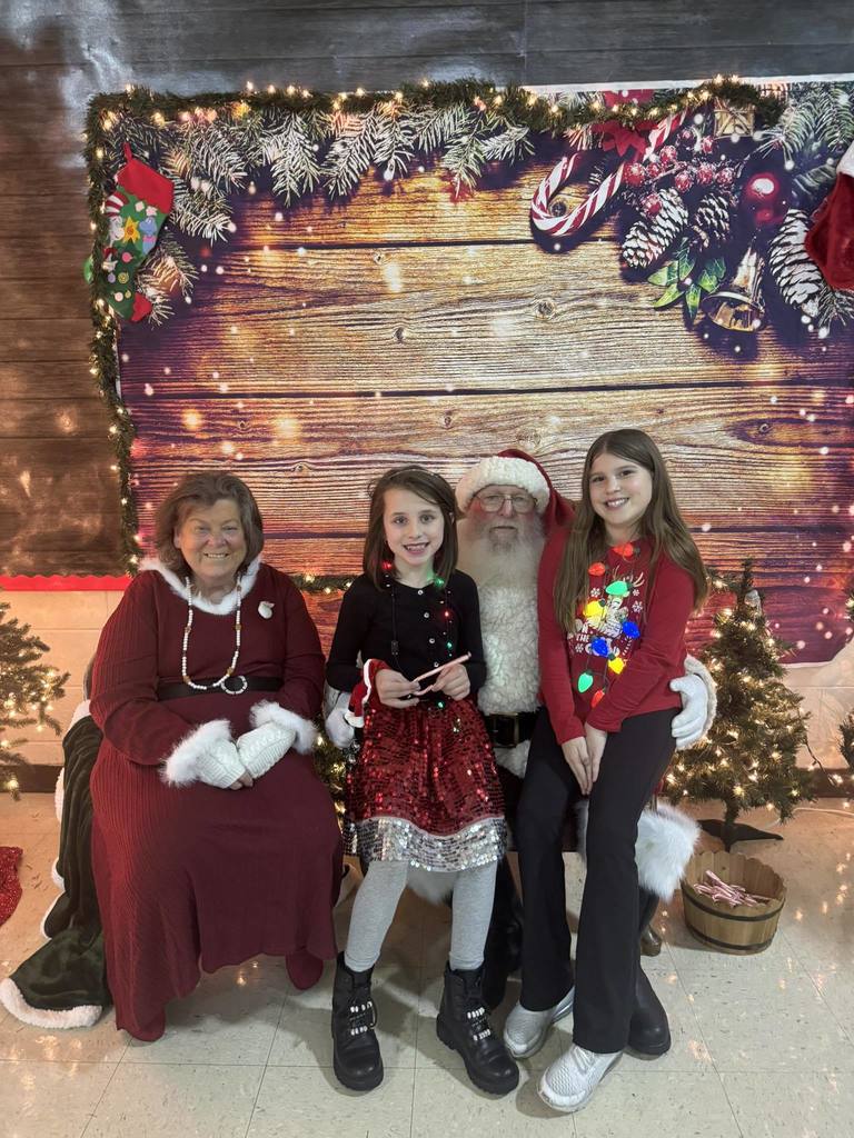 Tree Lighting with Santa & Mrs. Claus. 🎄✨