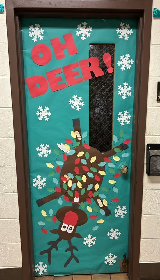 ℍ𝕠𝕝𝕚𝕕𝕒𝕪 𝕞𝕒𝕘𝕚𝕔 𝕚𝕤 𝕖𝕧𝕖𝕣𝕪𝕨𝕙𝕖𝕣𝕖 𝕒𝕥 ℂ𝕙𝕒𝕥𝕤𝕨𝕠𝕣𝕥𝕙 𝔼𝕝𝕖𝕞𝕖𝕟𝕥𝕒𝕣𝕪!  🎄😊