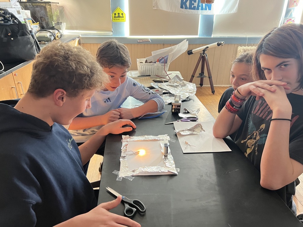 Our 8th grade scientists lit up the classroom today with an electrifying experiment on conductors and insulators.#ScienceRocks