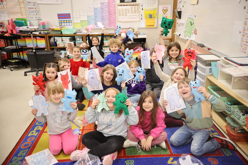 SHMS presenting Critters to 1st Grade students at SHES.