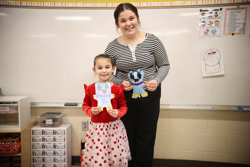 SHMS presenting Critters to 1st Grade students at SHES.
