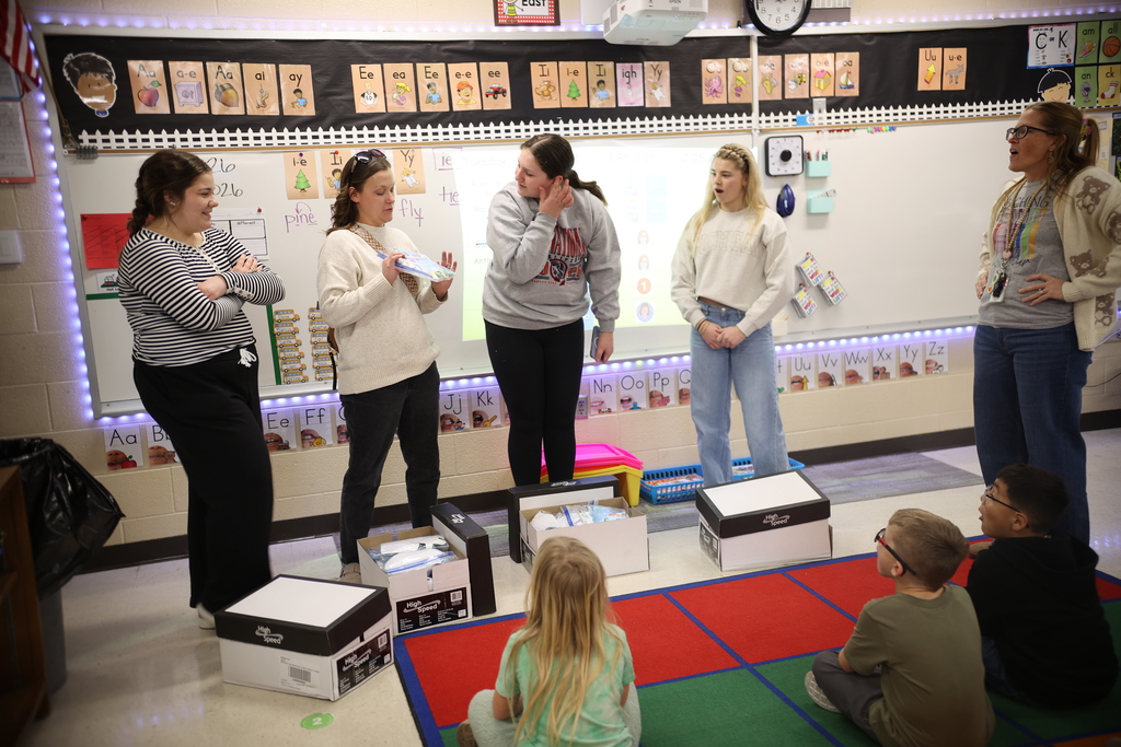 SHMS presenting Critters to 1st Grade students at SHES.
