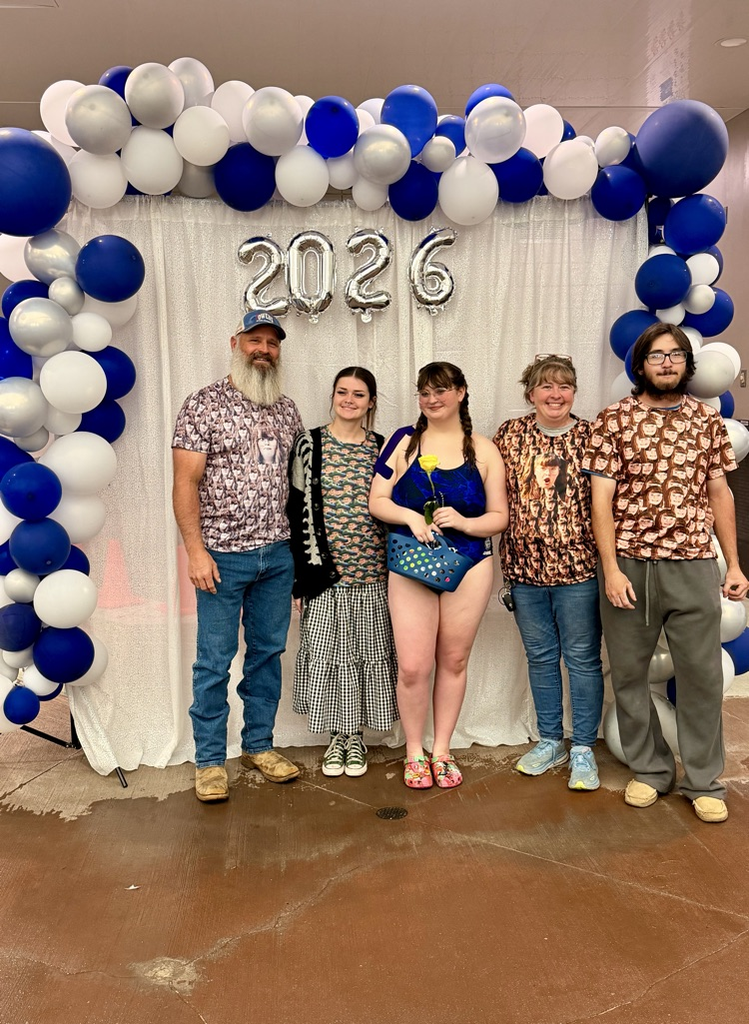 swimmer with parents 