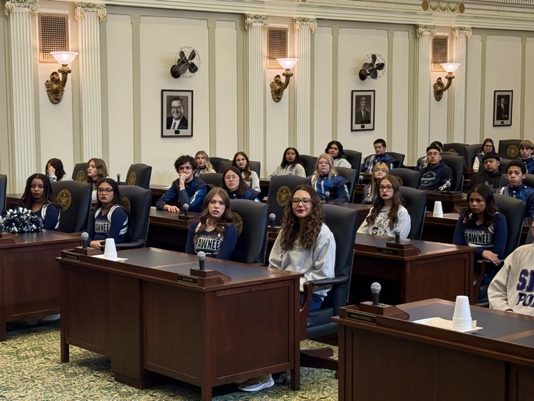 students in House chambers