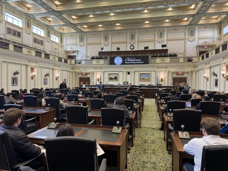 students in House chambers