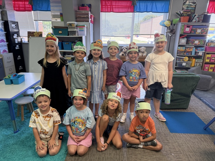 kindergarten kids on first day