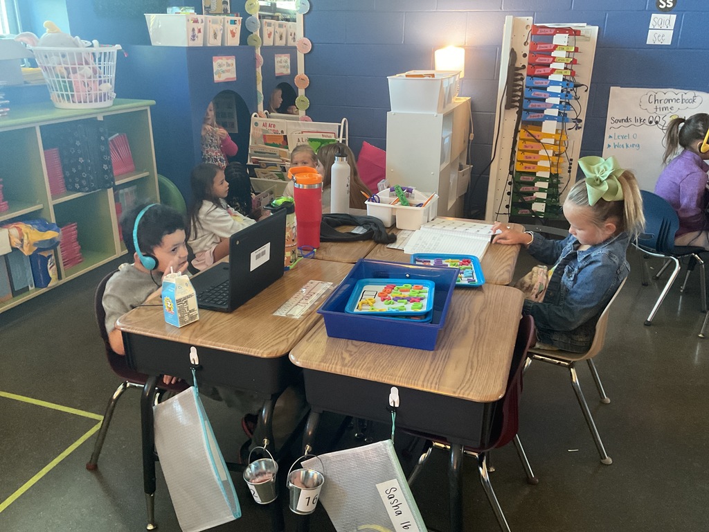 Look at these Spartans working!  